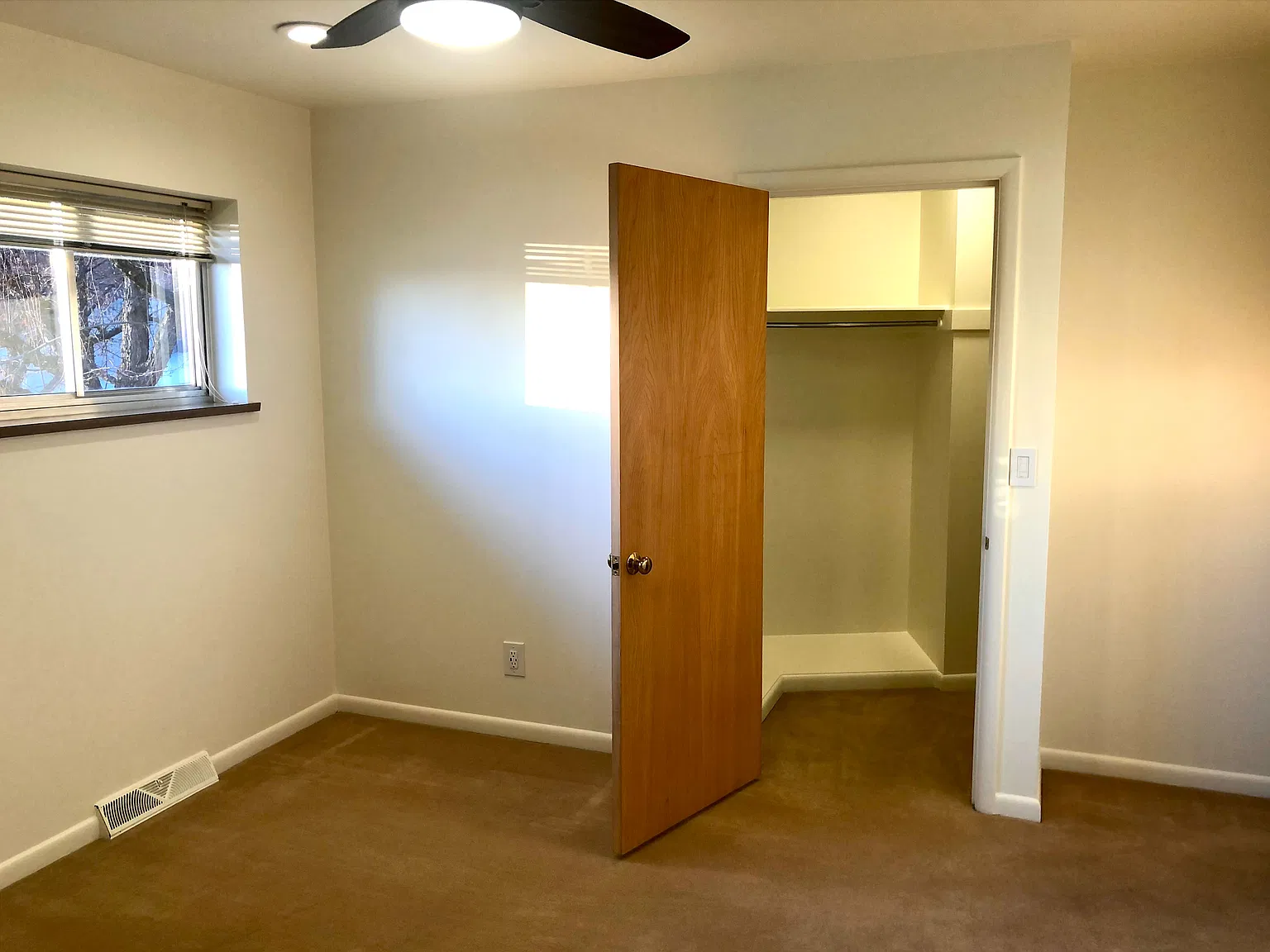 1 bed, 2816 sqft, $900 — Photo 4