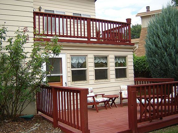 rear with 2 decks