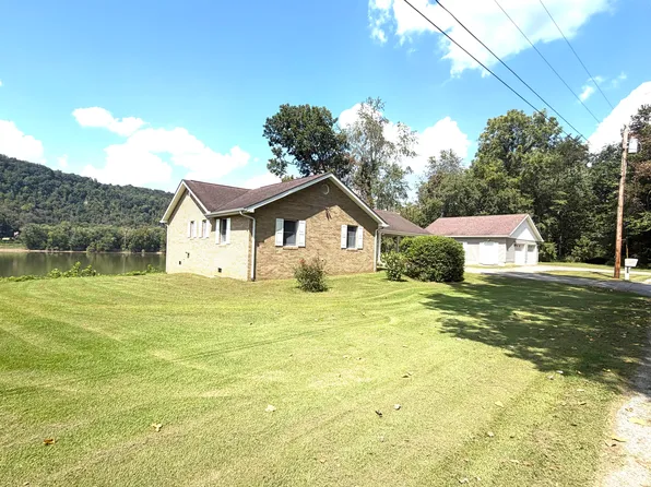 12 River St, Vanceburg, KY 41179