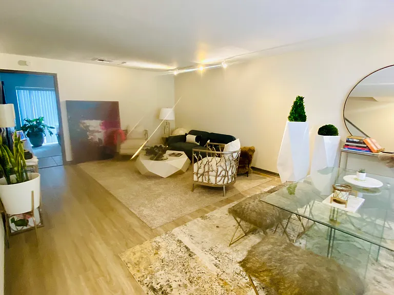 308 S Gomez Ave #C — Photo 9
