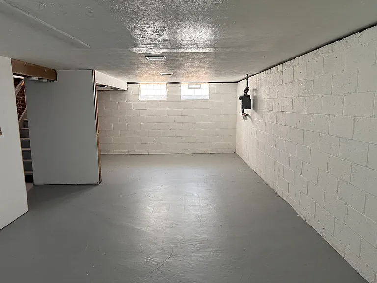 13901 Eastwood Blvd — Photo 15