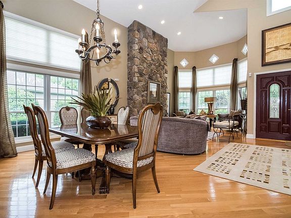 5th image of 14 Cove Ln