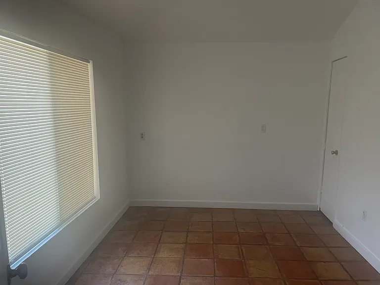 228 N Marina St #1 — Photo 4