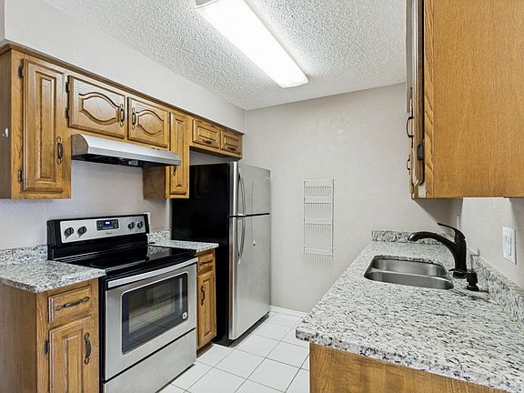 5th image of 1513 Cherrycrest St