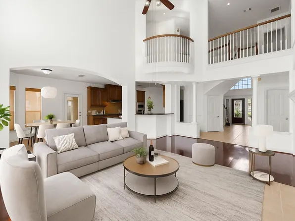 13202 Brushy Knoll Ln, Sugar Land, TX 77498