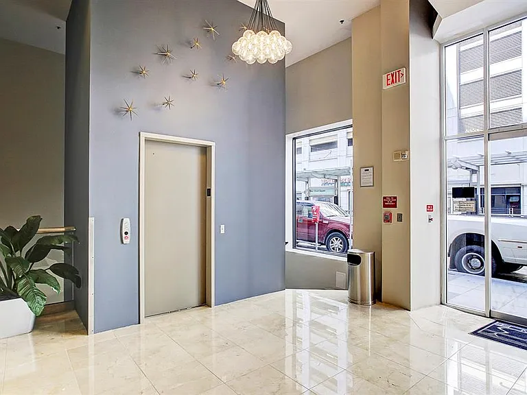 917 Main St #1004 — Photo 16