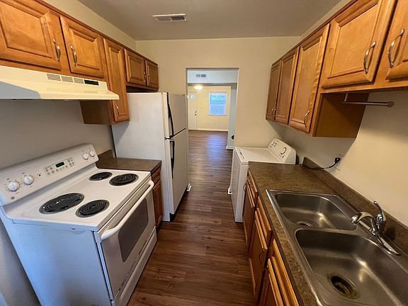 2nd image of 936 Maryland Ave