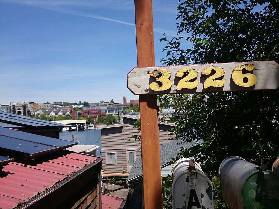 1st image of 3226 Portage Bay Pl E