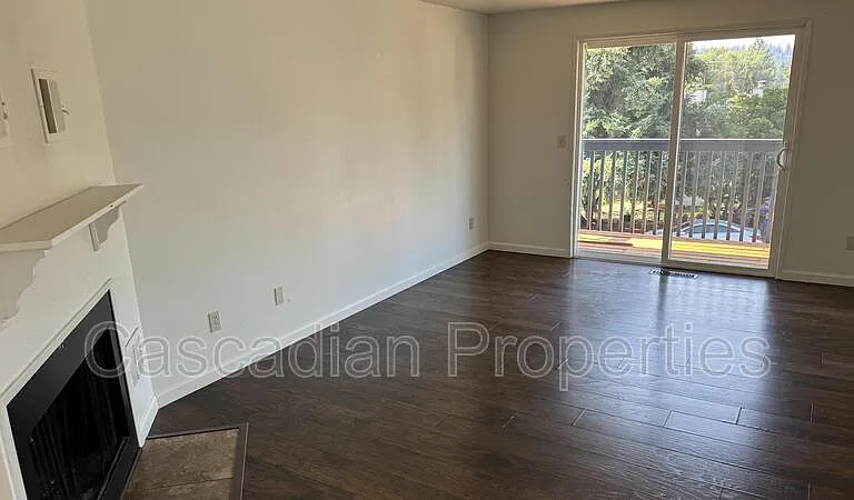 1565 Fircrest Ct SE #1 — Photo 3