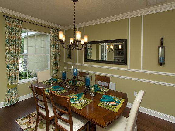 2933 Rolling Hills Ln