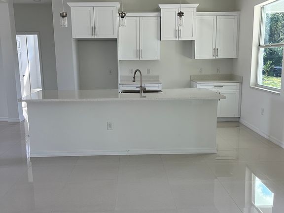 2nd image of 2501 Sunniland Blvd