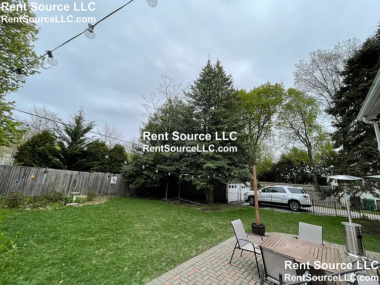 19 Tyler Ave — Photo 36