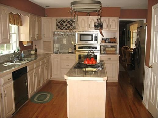 4th image of 1 Leeward Ct