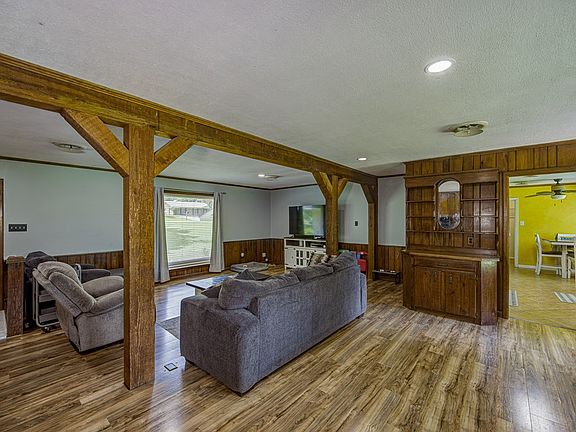 4th image of 105 Plantation Dr