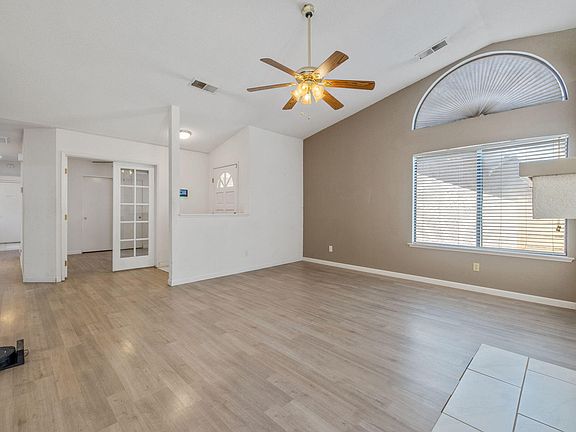 5th image of 1811 E Vine