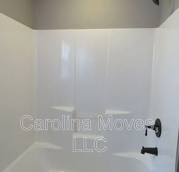 105 Dellwood Dr — Photo 10