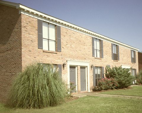 1st image of 117 Helen Cir #B