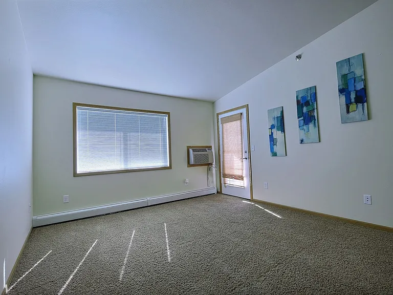 Moorhead, MN Sandy Creek Apartments | Living