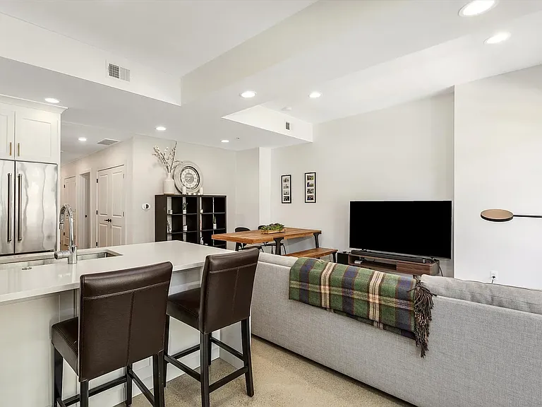 262 Mack Ave #1 — Photo 9