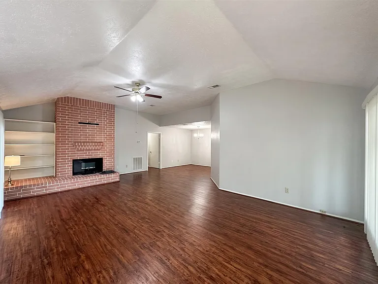 9419 Clipperwood Pl — Photo 2