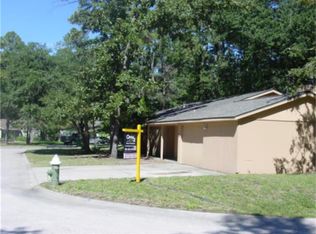 2 Laurel Oak Pl, Spring, TX 77380