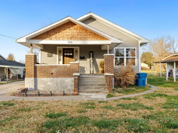 306 Brown St, Carterville, IL 62918