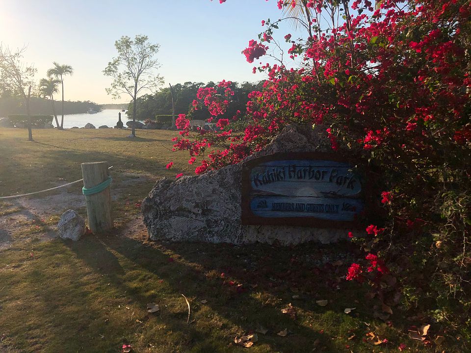 2nd image of 175 Kahiki Dr