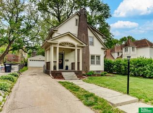 111 S 50th St, Omaha, NE 68132