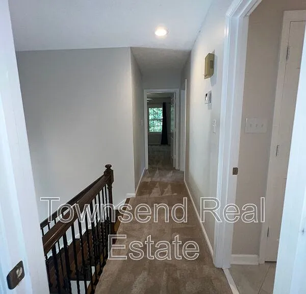 303 Wagoner Dr — Photo 17