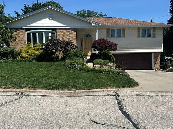 672 W Karen Dr, Decatur, IL 62526