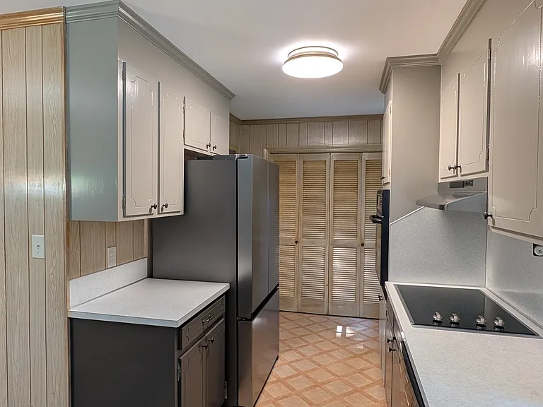 103 Abingdon Cir — Photo 12