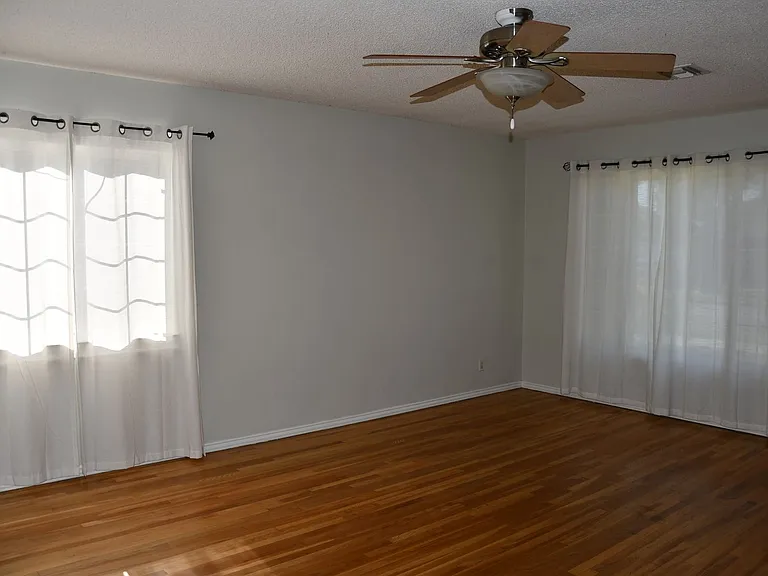 1210 E Oakmont Ave — Photo 10