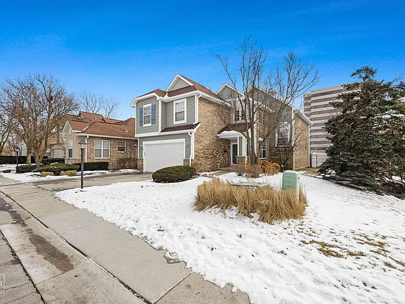 2nd image of 1107 Essex Dr