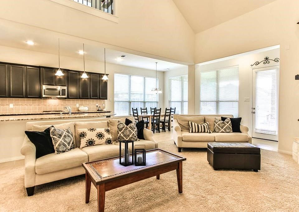 Welcome to 29011 Pinnacle Ridge Dr.!