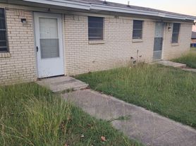 405 E Robertson Ave