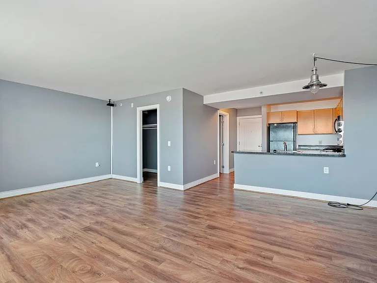 800 4th St SW #N614 — Photo 11
