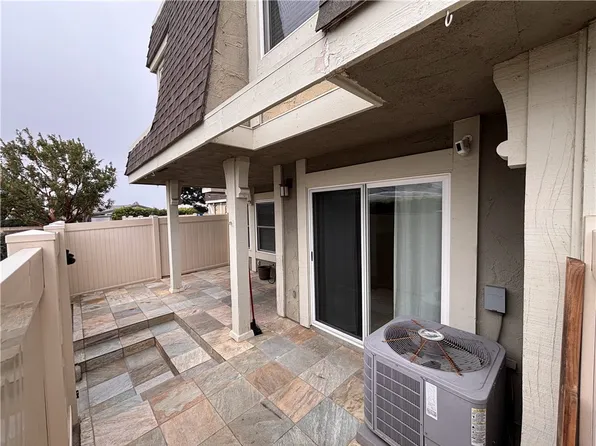 16133 Warmington Ln #10, Huntington Beach, CA 92649