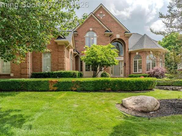 819 Majestic, Rochester Hills, MI 48306