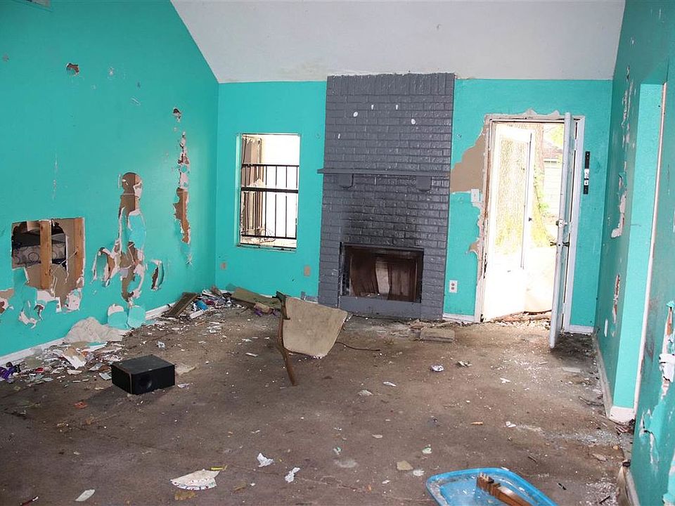 2nd image of 1611 Ash St