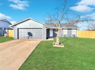 1805 SE 7th St, Moore, OK 73160