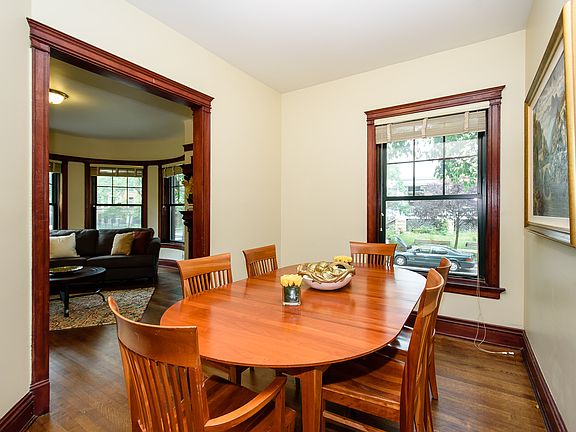 5th image of 1433 W Leland Ave #1W