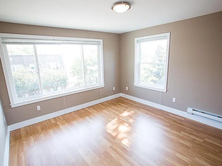 2221 E Thomas St #3 — Photo 5