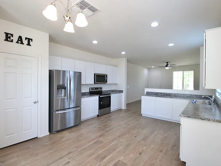 17864 W Paraiso Dr — Photo 3