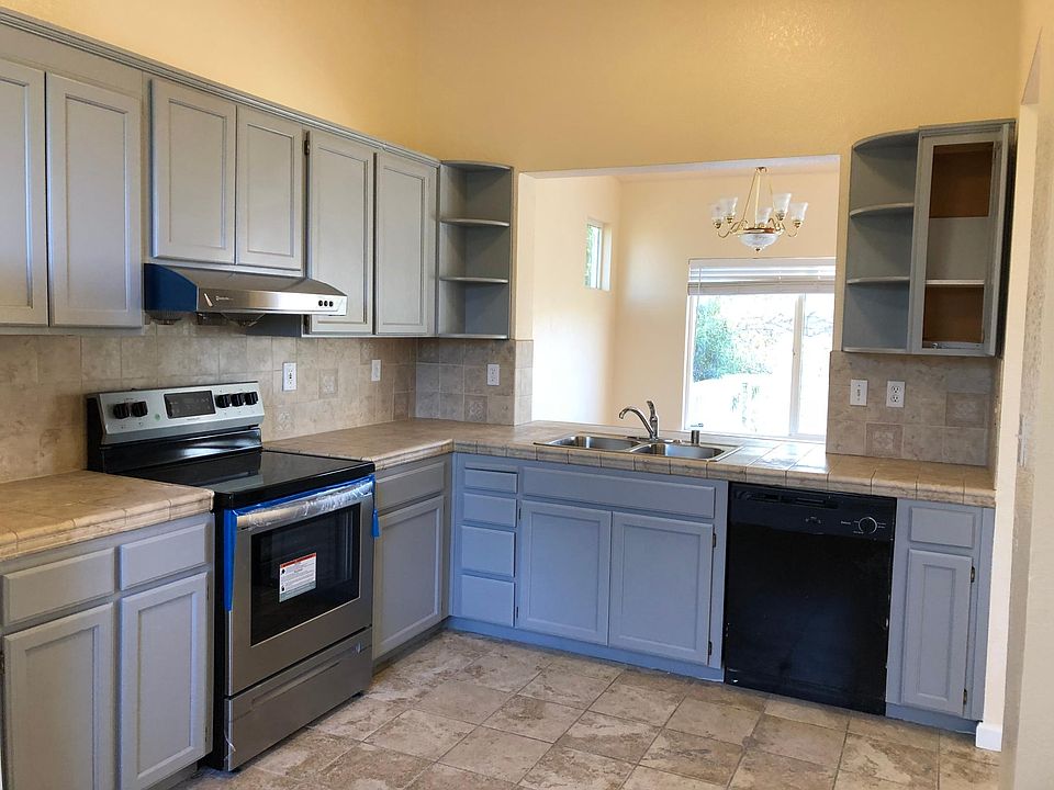 Modern looking kitchen