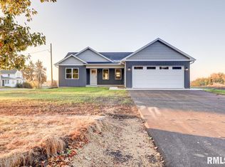 1024 11th Ave, Fulton, IL 52732