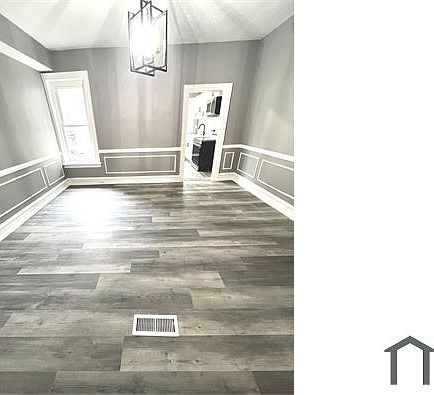 3rd image of 5632 Warrington Ave #5632