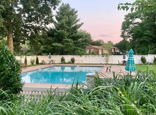 2 Blue Hill Commons Dr UNIT B, Orangeburg, NY 10962
