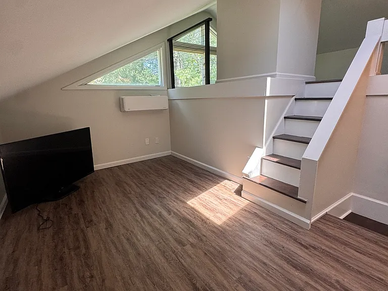 19 Whitney St — Photo 13