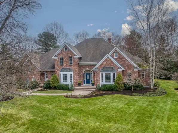 14 Acorn Dr, Andover, MA 01810