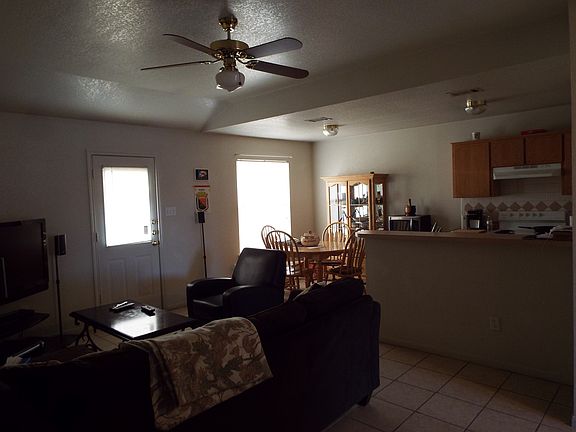 5th image of 805 N 1st St